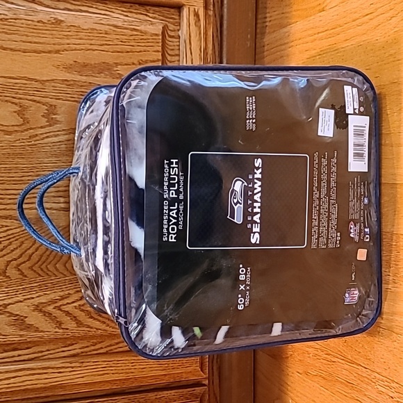 Seattle Seahawks Super-Sized Super Soft Royal Plush Raschel Blanket - Picture 2 of 4